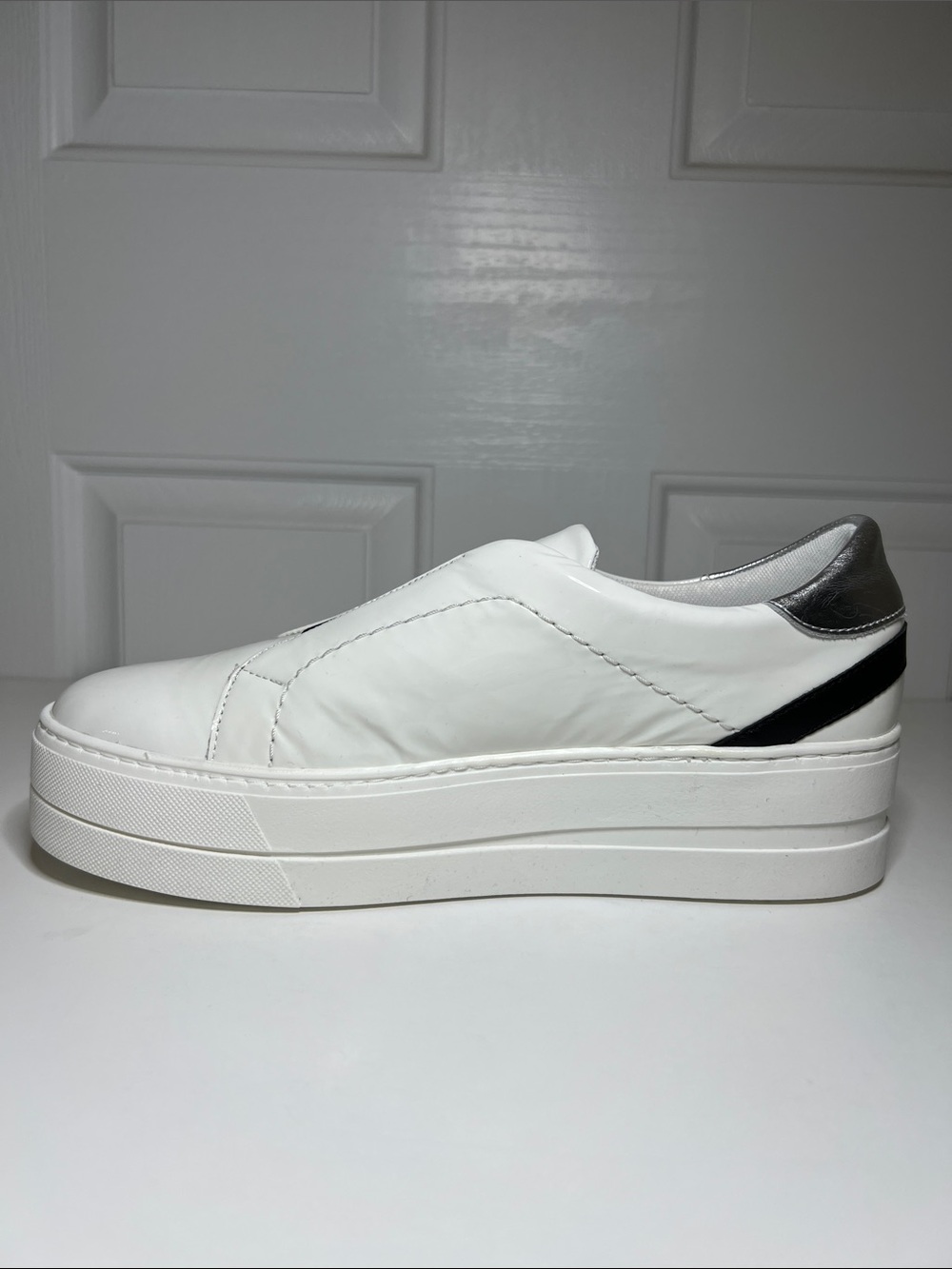 Bos & Co. Mona Patent Leather Platform Sneakers White Size 10